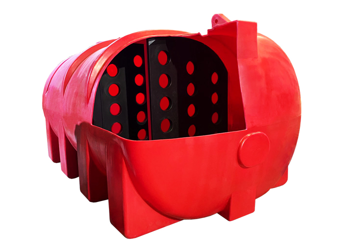 Емкость пластиковая 10000 литров. С волнорезом для перевозки