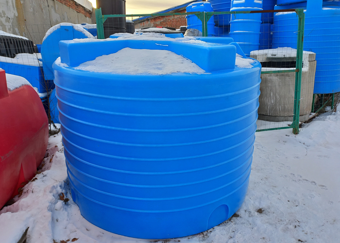 Полиэтиленовая емкость 5000л для хранения жидкостей